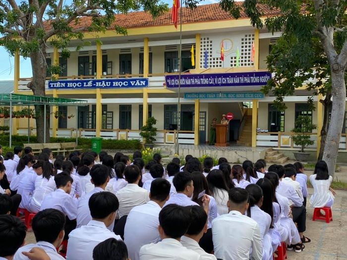 Hình ảnh ấn tượng đầu tiên về Trường THCS & THPT Võ Nguyên Giáp - Ngôi trường mang tên vị Đại tướng huyền thoại