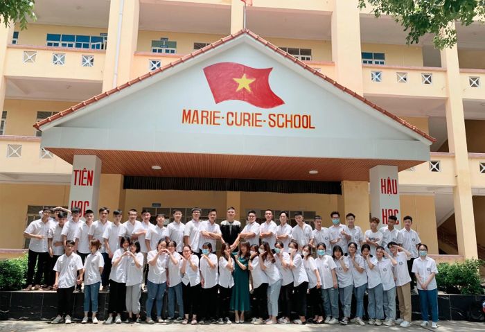 Khuôn viên hiện đại của THCS & THPT Marie Curie