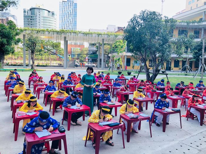 Hoạt động ngoại khóa sôi nổi tại Trường Tiểu học Lý Tự Trọng