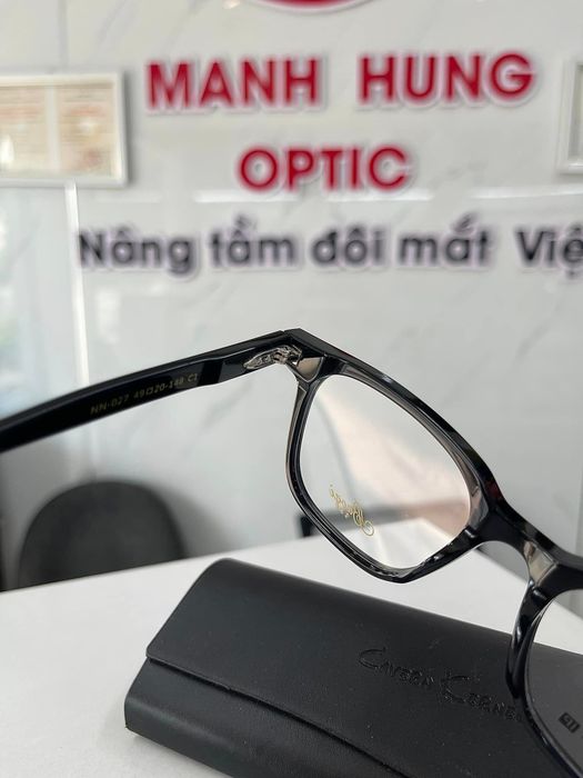 Không gian đo khám chuyên nghiệp tại Kính Thuốc Mạnh Hùng