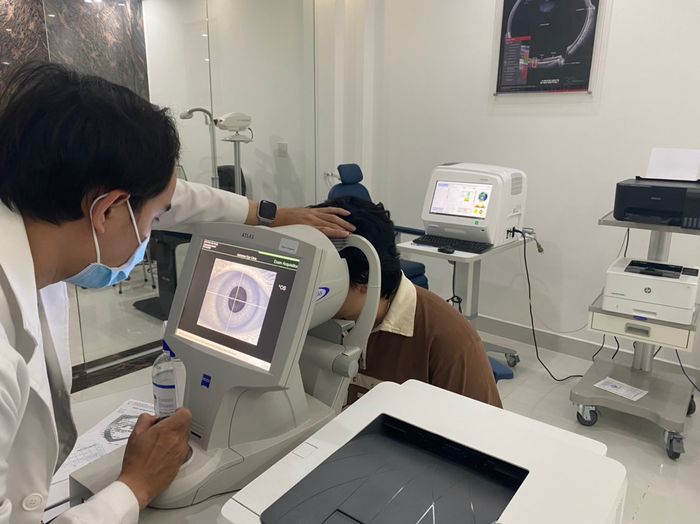Hình ảnh cơ sở vật chất hiện đại tại Phòng Khám Mắt TS.BS Bình