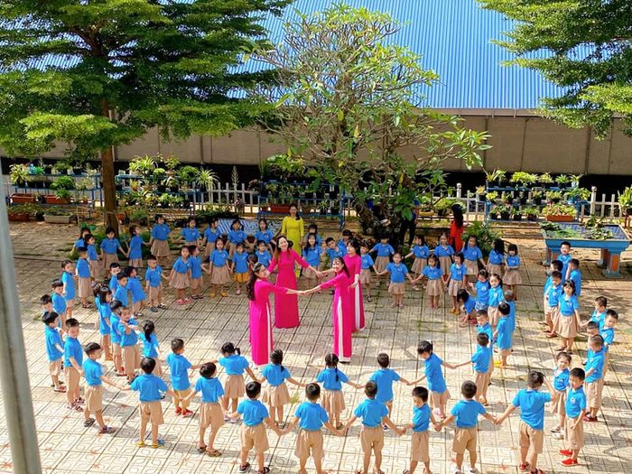 Khu thể chất hiện đại tại Trường Sao Việt với hệ thống hồ bơi tiêu chuẩn và sân tập đa năng. Ảnh minh họa