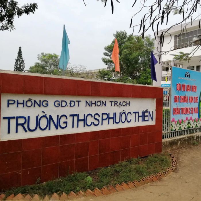 Khuôn viên xanh mát của THCS Phước Thiền