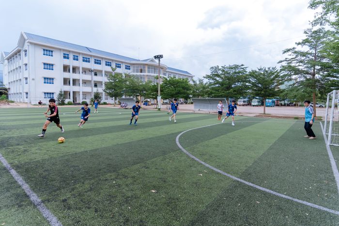 Toàn cảnh Trường Liên Cấp Sao Việt - Ngôi trường xanh với kiến trúc hiện đại và khuôn viên rộng rãi. Ảnh minh họa