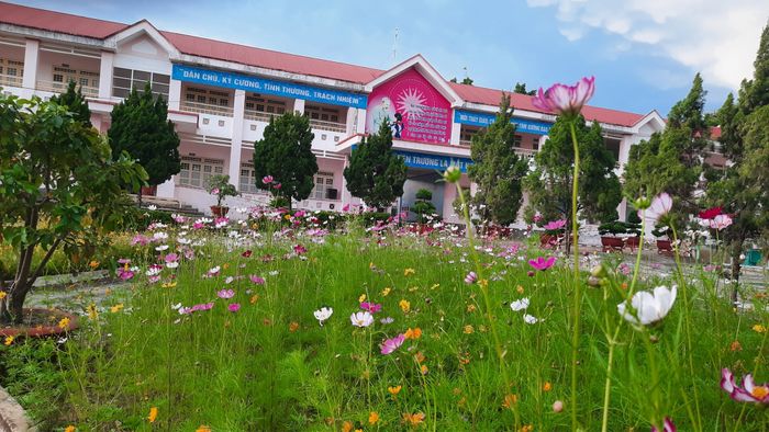 Hoạt động học tập sôi nổi tại Trường Tiểu học THSP Ngụy Như Kon Tum
