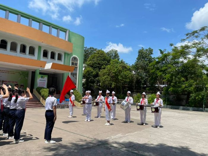 Hình ảnh ấn tượng về cơ sở vật chất hiện đại của THCS Chánh Nghĩa
