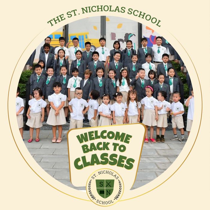 Khuôn viên hiện đại tại The St. Nicholas School