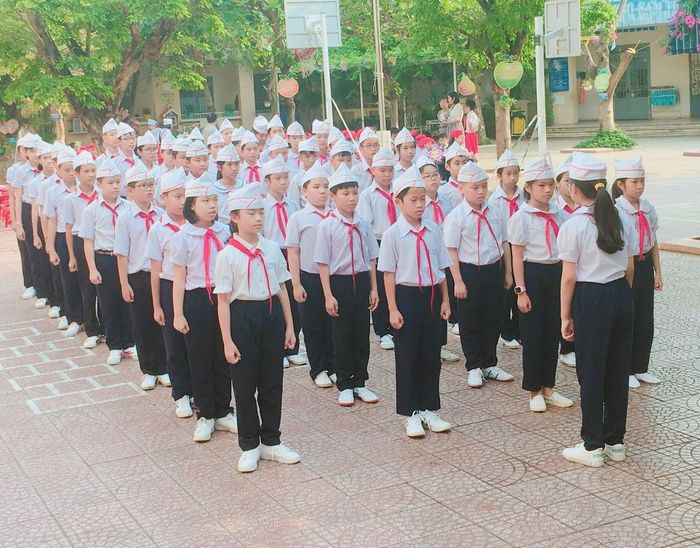 Hình ảnh ấn tượng về Trường Tiểu học Lý Công Uẩn - Kiến trúc hiện đại giữa lòng thành phố