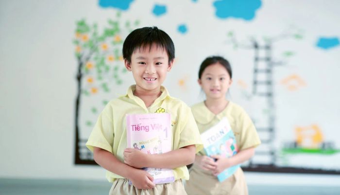 Hoạt động thể chất tại Trường Tiểu học Tổ Ong Vàng (Ảnh 3)