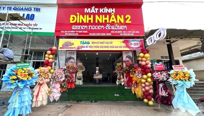 Không gian chuyên nghiệp tại Mắt Kính Đình Nhân