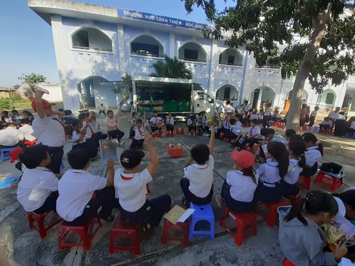 Khoảnh khắc đẹp về Trường Tiểu Học Mỹ Hải (Ảnh 1)