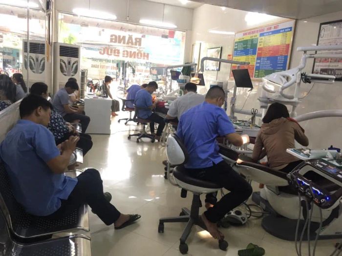 Nha Khoa Hồng Đức - Hình ảnh 1: Không gian hiện đại, tiện nghi với trang thiết bị tiên tiến