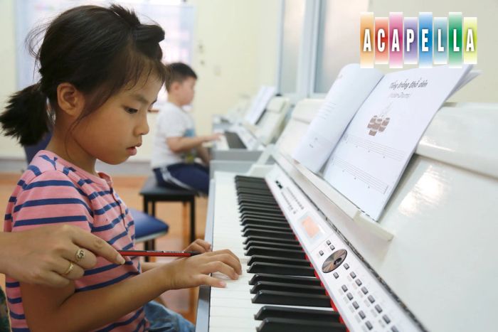 Hình ảnh lớp học piano tại Trung Tâm Đào Tạo & Phát Triển Tài Năng Nghệ Thuật Vinh