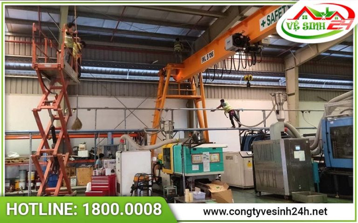 Hình ảnh thực tế quy trình vệ sinh chuyên nghiệp của Công ty Vệ sinh 24H