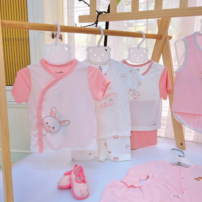 Không gian mua sắm ấm áp tại Ú Òa