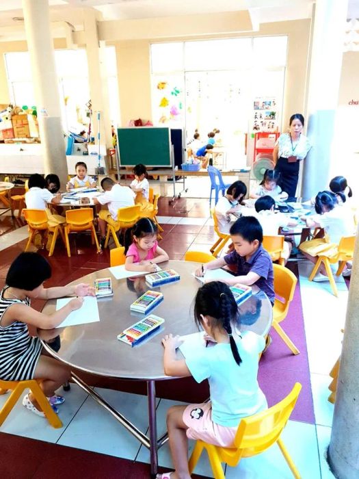 Bộ sưu tập hình ảnh sinh động về các hoạt động học tập và vui chơi của bé tại Trường mẫu giáo Song Ngữ Vũng Tàu.