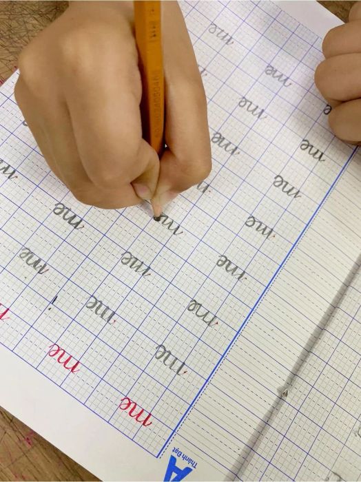 Lớp học rèn chữ tại Trung Tâm Cô Trinh