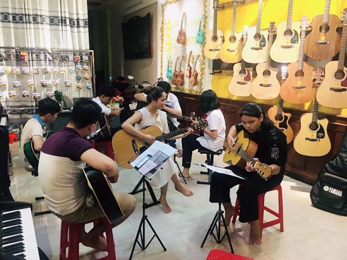 Cửa Hàng Nhạc Cụ Nhạc Hồng hình ảnh 2