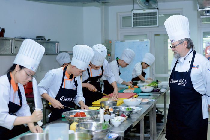 Phòng thực hành nghiệp vụ nhà hàng - khách sạn chuyên nghiệp tại Cao Đẳng Du Lịch Đà Nẵng
