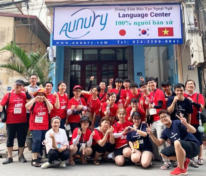 Hình ảnh lớp học chất lượng cao tại Aunury với giáo viên bản xứ và tỷ lệ tương tác 1:1
