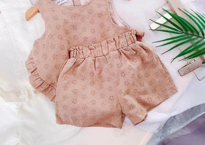 Bộ sưu tập quần áo sơ sinh đa dạng tại KidCare Shop