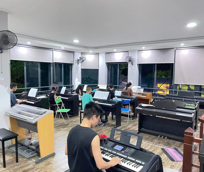 Bộ sưu tập nhạc cụ chất lượng tại Trung Tâm Âm Nhạc Camus 2