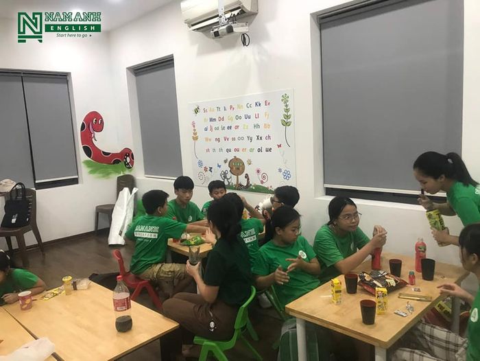 Hoạt động ngoại khóa sôi nổi tại Nam Anh English Quốc Oai - Ảnh 2