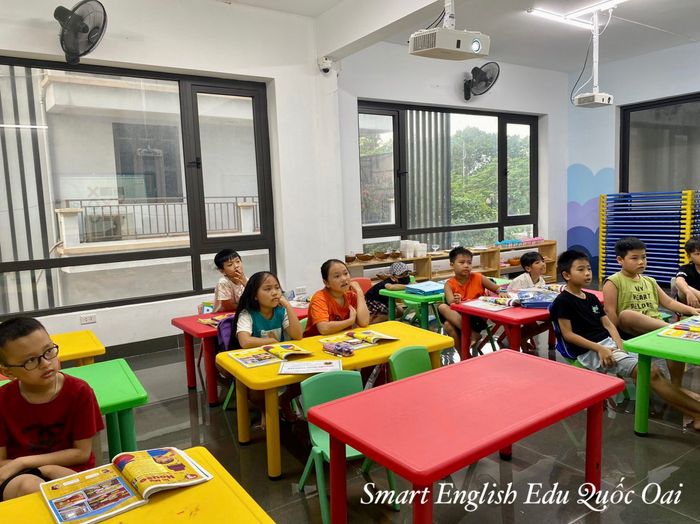 Góc học tập đầy cảm hứng tại Trung tâm Anh ngữ Smart Quốc Oai - Ảnh 2