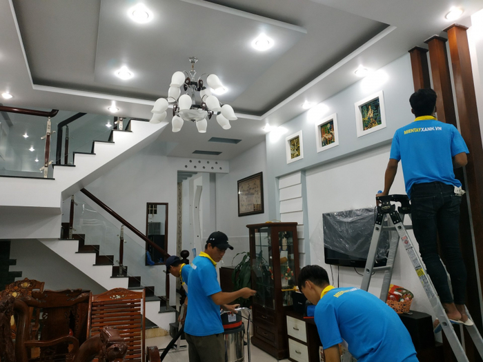 Hình ảnh thực tế dịch vụ chuyển nhà của Miền Tây Xanh