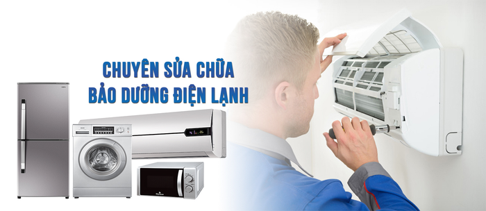 Hình ảnh đội ngũ kỹ thuật viên Tuấn Bảo đang làm việc