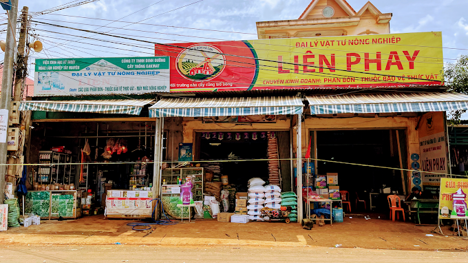 Không gian cửa hàng Vật tư Nông nghiệp Liên Phay
