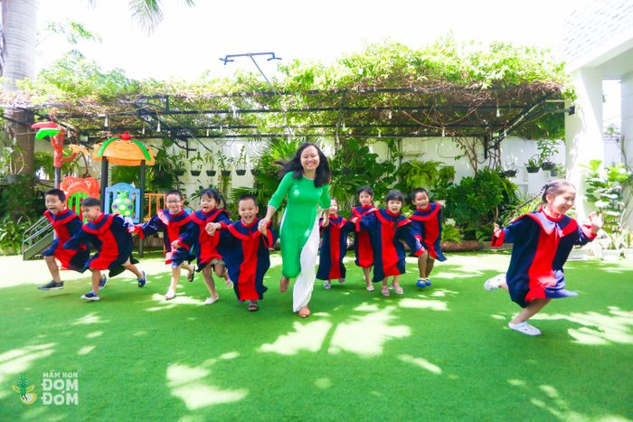 Khu vui chơi ngoài trời tại Mầm non Đom Đóm Vũng Tàu