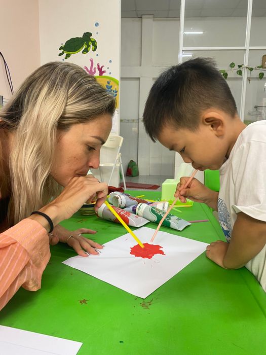 Khuôn viên xanh mát tại Strawberry Kindergarten