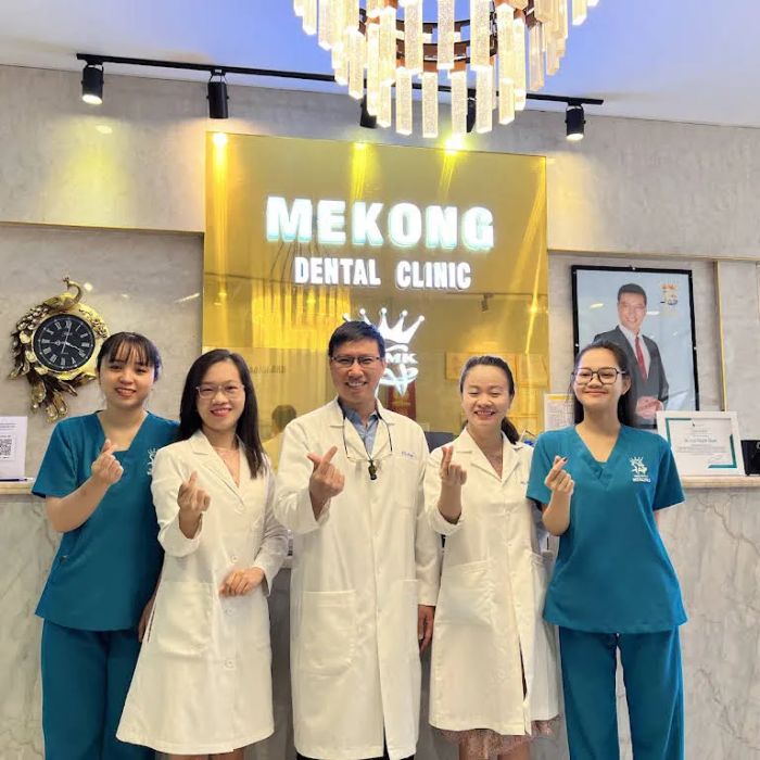 Hình ảnh quy trình dán sứ Veneer tại Nha khoa Mekong