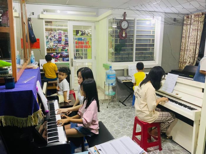 Những khoảnh khắc sáng tạo cùng giáo viên Music Garden