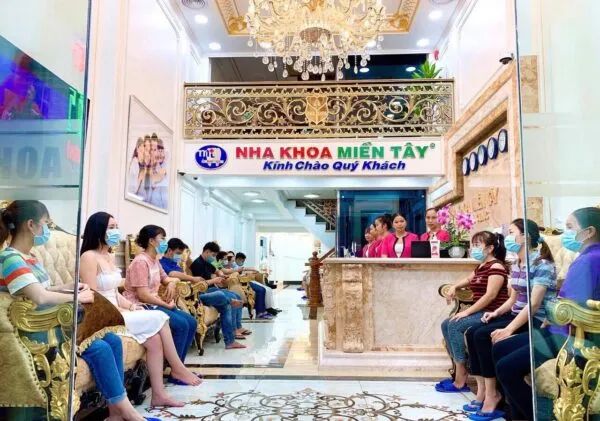 Hình ảnh quy trình dán sứ Veneer chuyên nghiệp tại Nha khoa Miền Tây