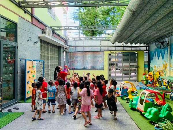 Góc vui chơi ngoài trời tại Trường Mầm Non Phước Long