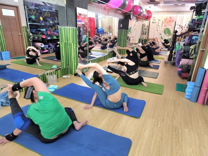 Hình ảnh không gian tập luyện tại CLB Yoga Điền Nghi