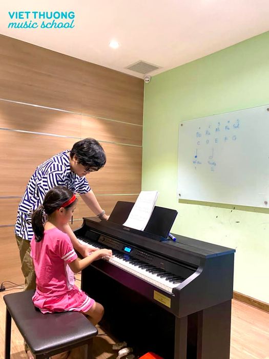 Hình ảnh không gian đào tạo chuyên nghiệp tại Việt Thương Music