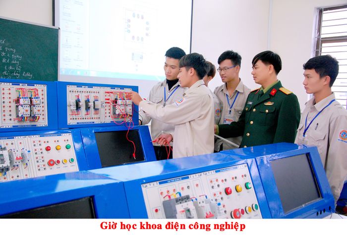 Hình ảnh toàn cảnh Trường Cao Đẳng Nghề số 4 – nơi ươm mầm tài năng nghề nghiệp