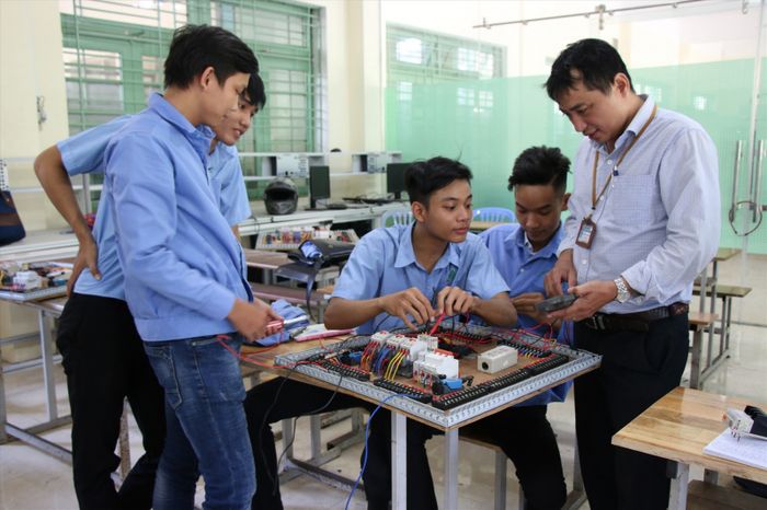 Khuôn viên xanh - hiện đại của Cao Đẳng Nghề Đà Nẵng