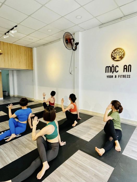 Yoga Mộc An - khoảnh khắc chân thực qua ống kính