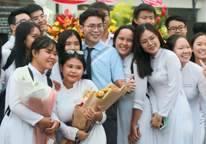 Ảnh minh họa: Bóng dáng người thầy