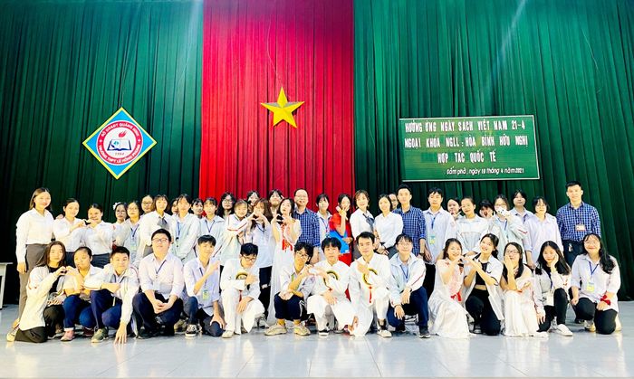 Hình ảnh toàn cảnh THPT Lê Hồng Phong