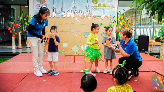 Giờ học sáng tạo cùng giáo viên bản ngữ tại Kindy City