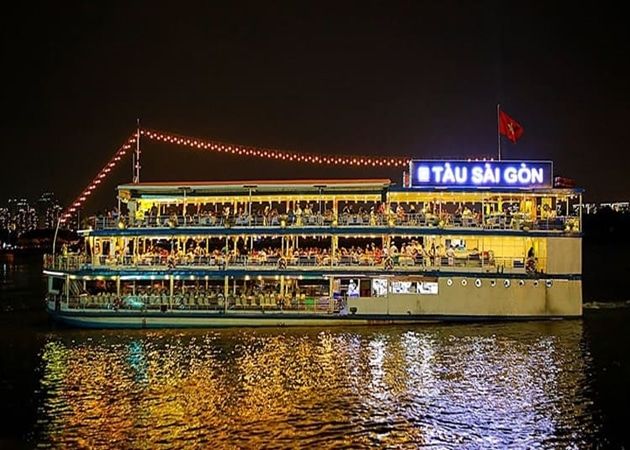 Nhà hàng Tàu Sài Gòn là điểm hẹn lý tưởng cho những buổi gặp gỡ đầy lãng mạn với đối tác, bạn bè hay người thân.