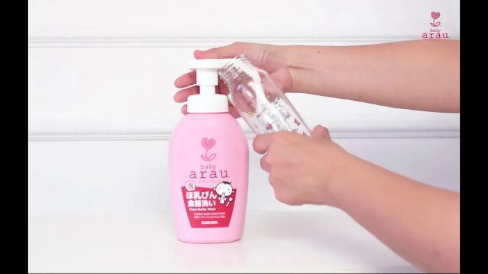 Bộ sưu tập hình ảnh nước rửa bình Arau - Thiết kế chai đơn giản nhưng chứa đựng tinh túy từ thảo dược