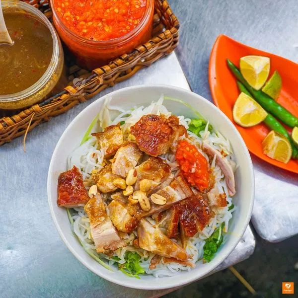 Bún Mắm Heo Quay ảnh 1