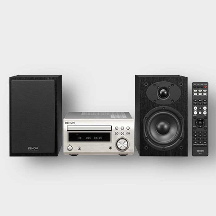 Hệ thống thiết bị âm thanh cao cấp được trưng bày tại showroom TAudio