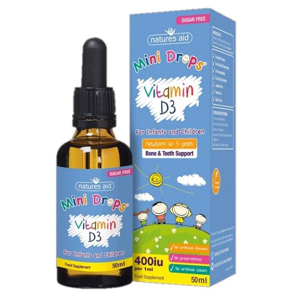 Hình ảnh thực tế: Vitamin D3 Natures Aid dạng lỏng với ống đo liều chuẩn xác, thiết kế an toàn cho trẻ nhỏ